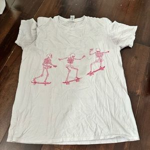 Urban Outfitters skull tee. Super trendy